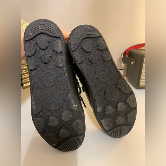 Super warm woman’s winter Moncler boots size 36 - Picture 7 of 9